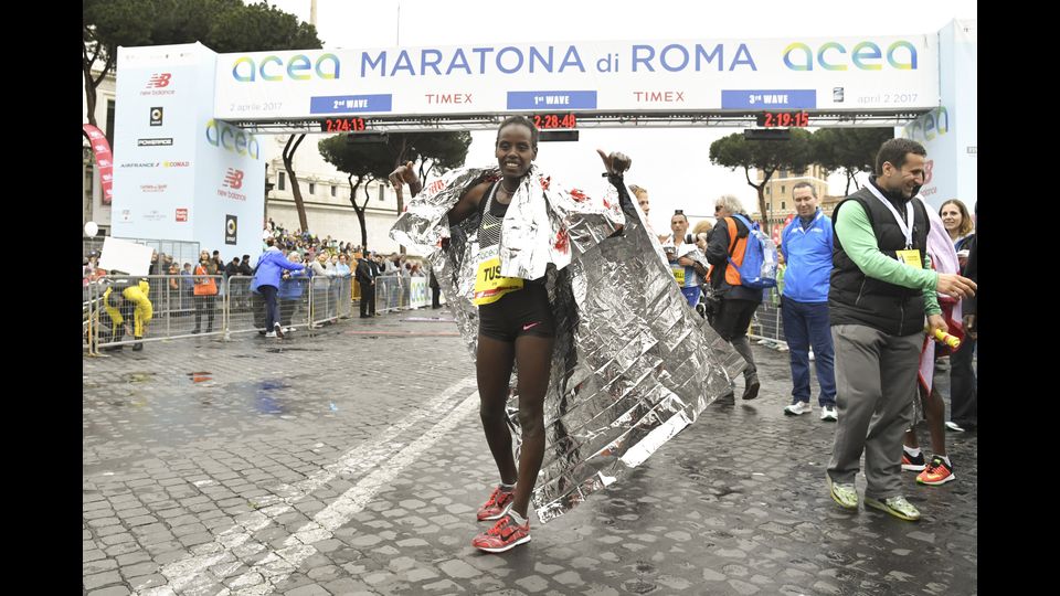 &nbsp; I vincitori della maratona (foto Afp)