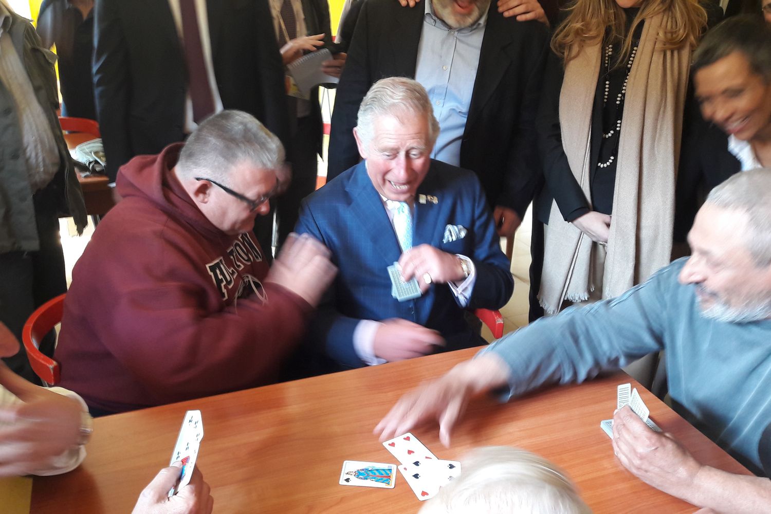 Principe carlo, caritas, tresette