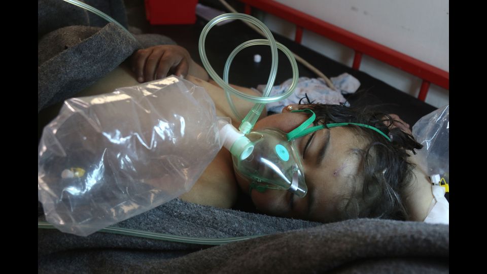 Attacco con gas tossico, il dramma della Siria in 10 foto (Afp)&nbsp;