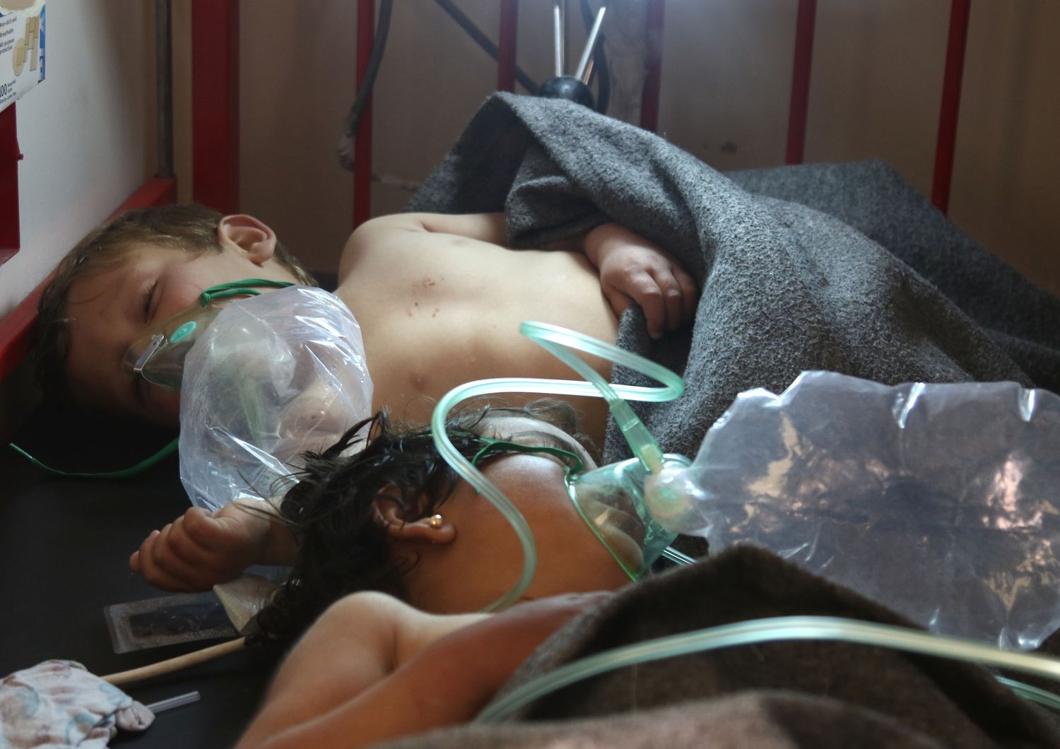 Attacco con gas tossico, il dramma della Siria in 10 foto (Afp) &nbsp;