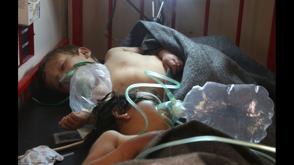 Attacco con gas tossico, il dramma della Siria in 10 foto (Afp) &nbsp;