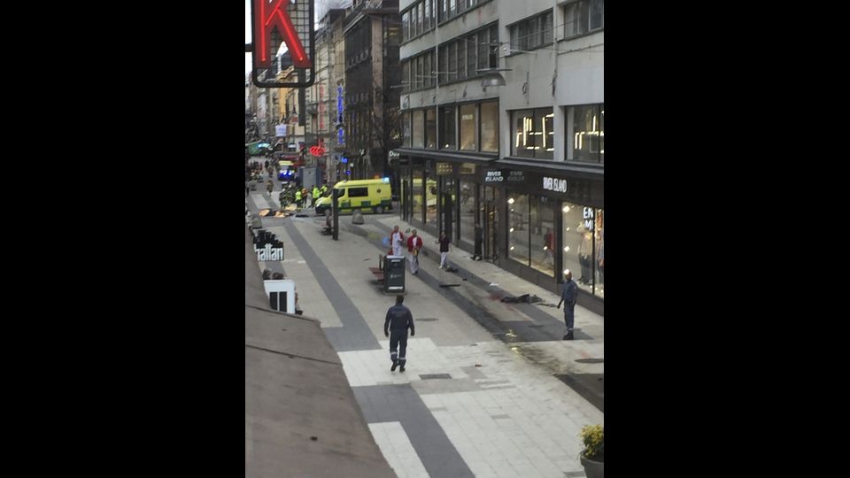 &nbsp; Camion contro folla a Stoccolma, morti e feriti (Afp)