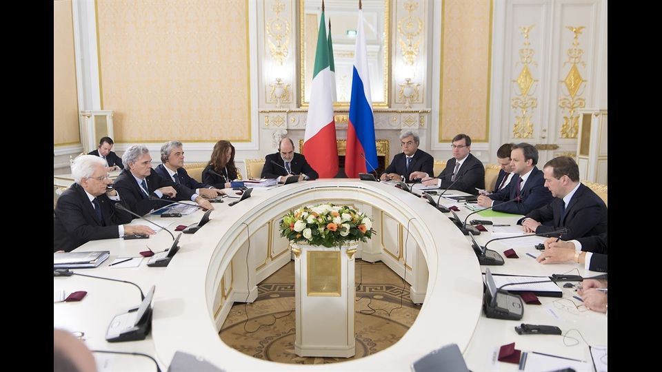Riflettori puntati sull'incontro con il capo del Cremlino, soprattutto dopo che ieri la riunione dei ministri degli Esteri del G7 a Lucca &egrave; stata occasione per il segretario di Stato Usa, Rex Tillerson, di rilanciare l'idea di &quot;sostituire&quot; Assad, pur ribadendo la lotta all'Isis come assoluta priorita' di Washington