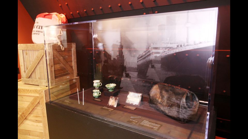 Oggetti recuperati dal Titanic in mostra a Torino