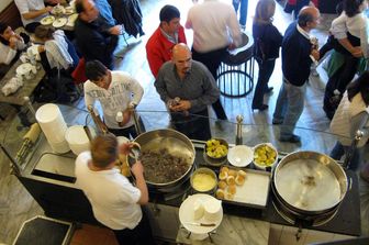 Gli italiani dedicano almeno un&#39;ora alla pausa pranzo