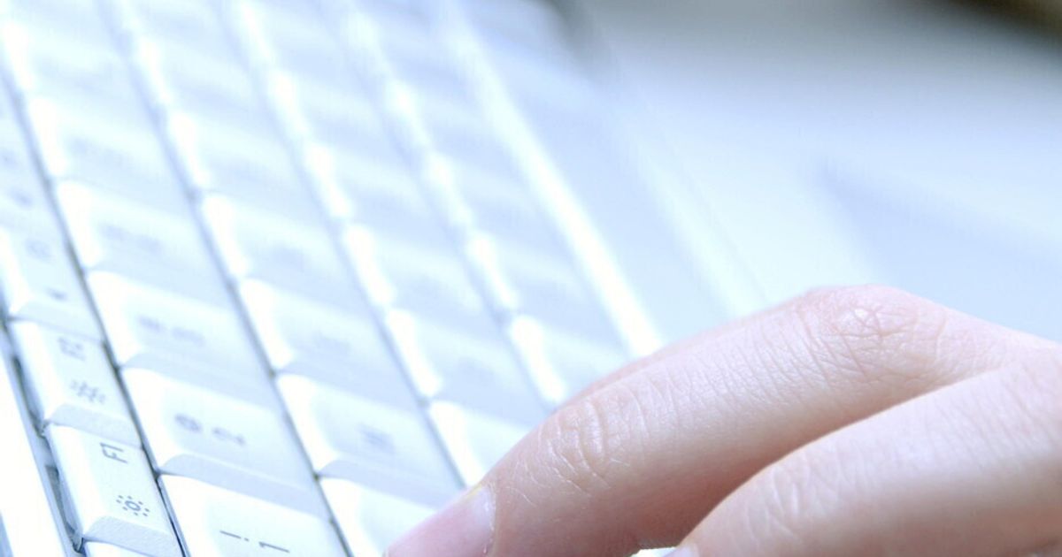 従業員に食事制限を課し、会社は賠償を命じられる