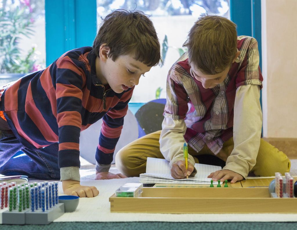 &nbsp; bambini scrivere scrittura scuola imparare studiare