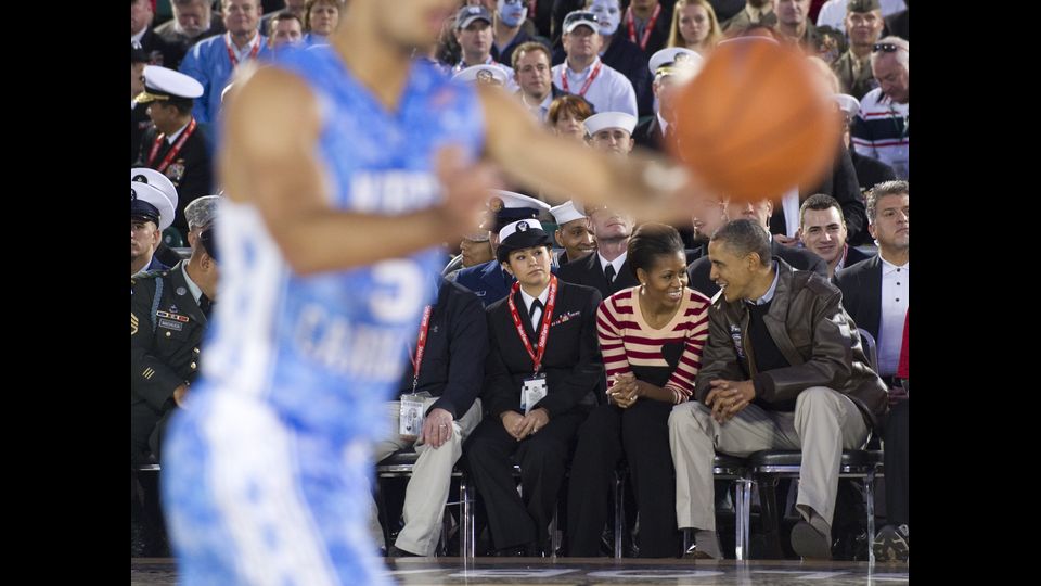 Alla partita assistette anche l'allora presidente degli Stati Uniti, Barack Obama, accompagnato dalla moglie Michelle. (Afp)&nbsp;
