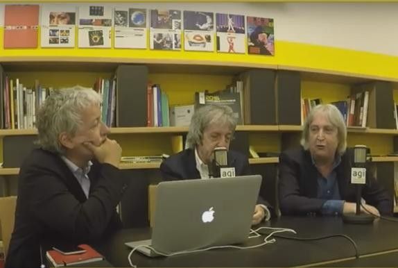 Carlo e Stefano Vanzina nella redazione Agi durante le registrazioni di 'Viva l'Italia'