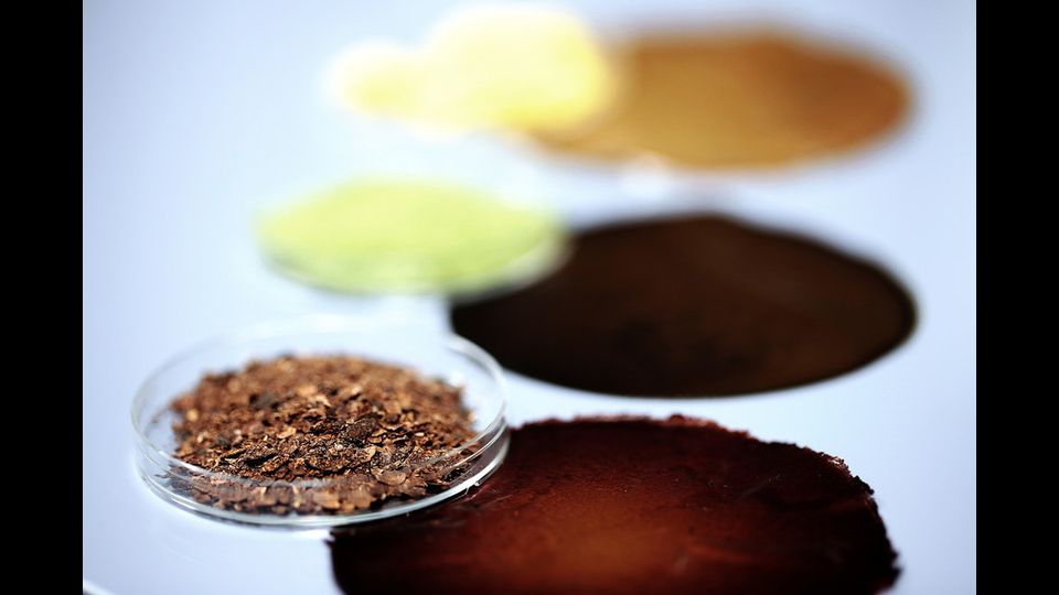 &nbsp;Sul fronte dei materiali innovativi ci si &egrave; concentrati sulla sostenibilit&agrave;, come nel caso delle plastiche biodegradabili ottenute con scarti vegetali o le spugne in grado di depurare l'acqua da olii e metalli pesanti rendendola potabile.