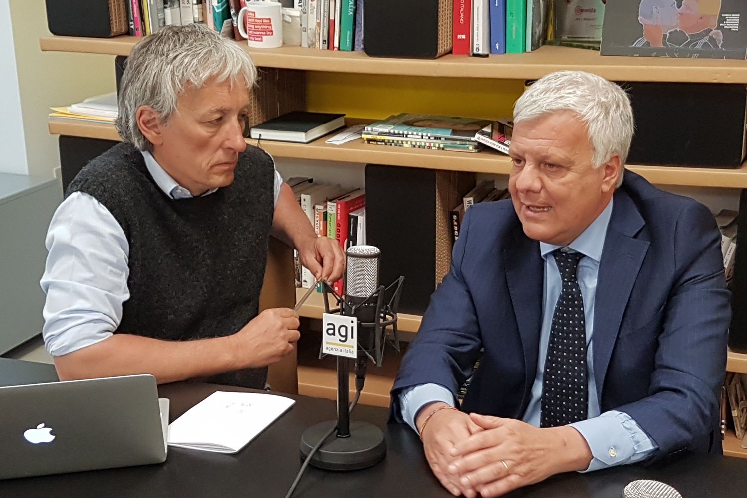 Riccardo Luna e Galletti a Viva l'Italia &nbsp;