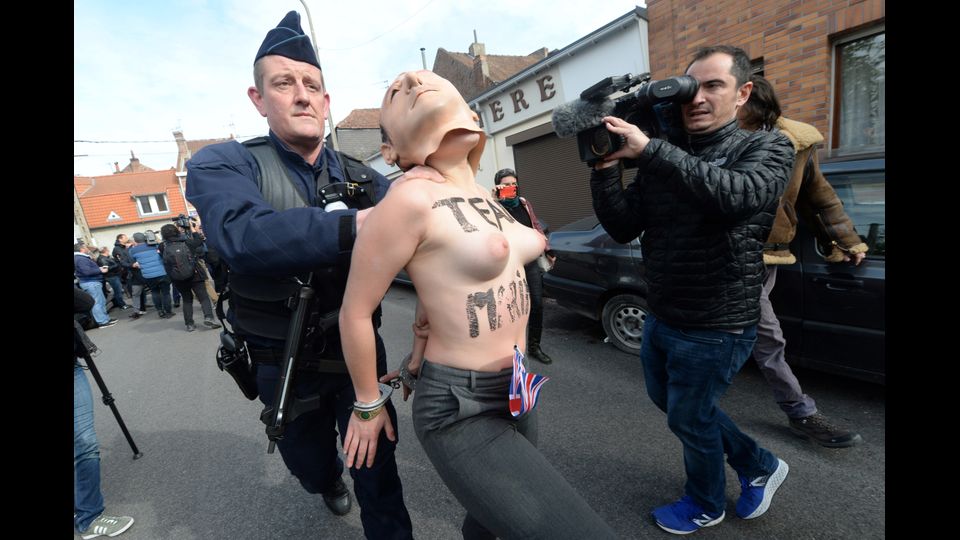 &nbsp;Presidenziali francesi: manifestazione Femen (afp)