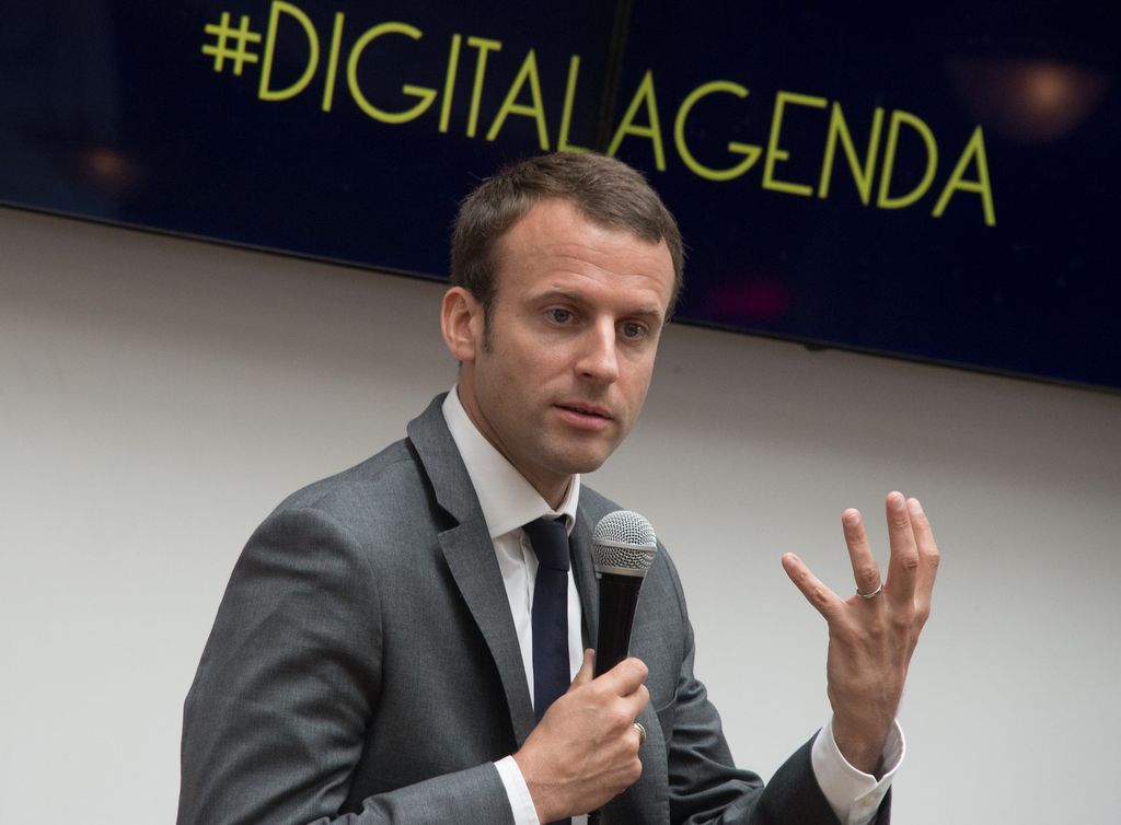 &nbsp;L'allora ministro Macron in un acceleratore di startup a Parigi nel 2015