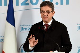 Il candidato alle presidenziali francesi Jean-Luc Melenchon (Afp)
