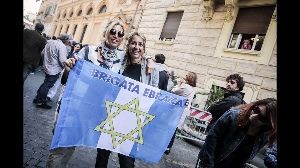 La Comunit&agrave; ebraica in via Balbo (Agf)&nbsp;