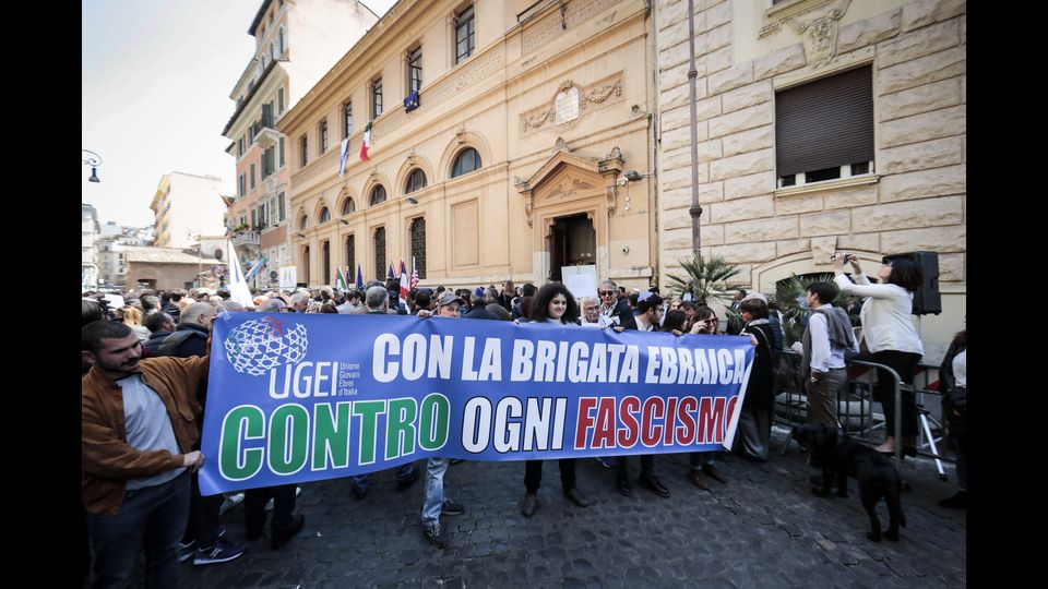 La Comunit&agrave; ebraica in via Balbo (Agf)&nbsp;