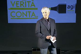 Riccardo Luna, direttore di Agi nella presentazione di Internetday al  Maxxi di Roma&nbsp;