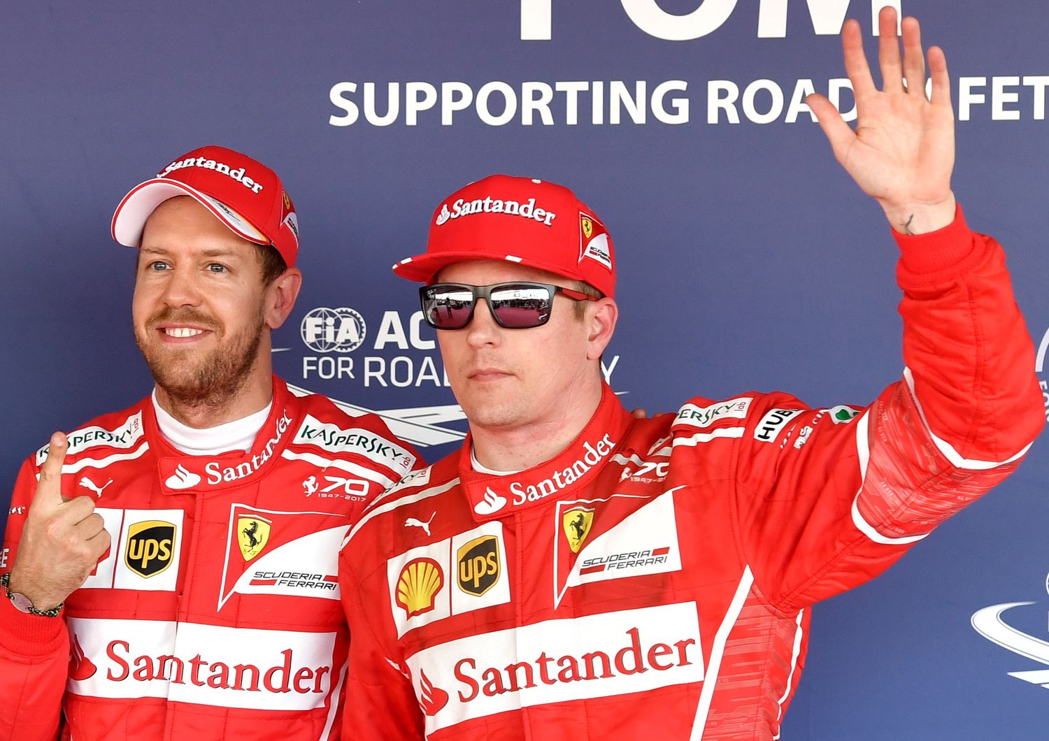 Sebastian Vettel e Kimi Raikkonen (afp)&nbsp;