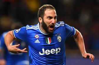 &nbsp;Higuain festeggia dopo il gol (Afp)
