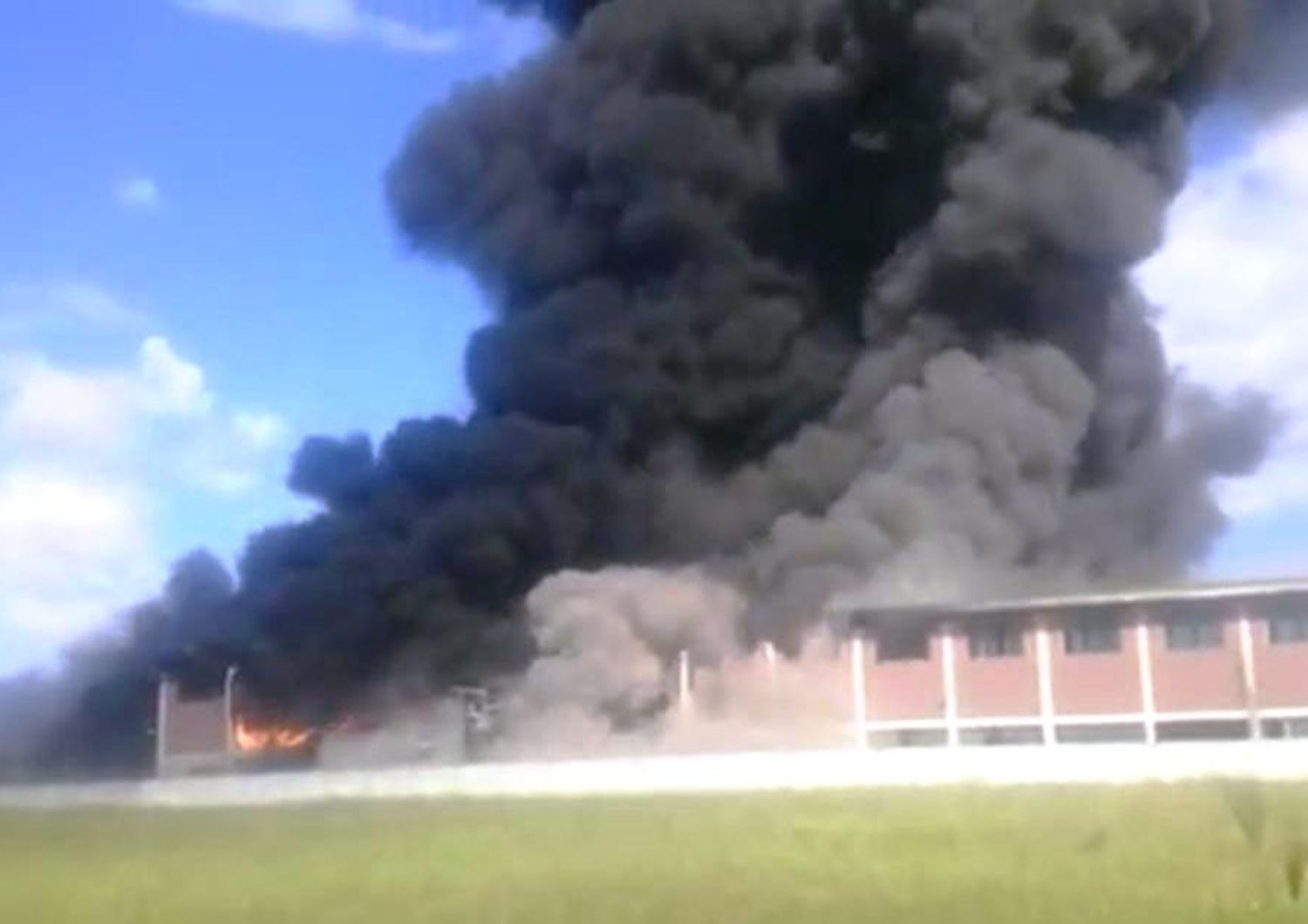 &nbsp;Incendio nel deposito Eco X di Pomezia, maggio 2017