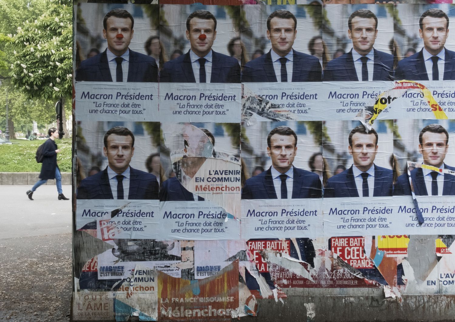 Manifesti elettorali di Emmanuel Macron (Afp)&nbsp;