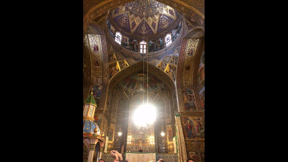 La chiesa di Vank di Isfahan &egrave; la sede della diocesi dell&rsquo;Iran meridionale della chiesa armena apostolica, che segue come massimo capo spirituale il vescovo di Echmiadzin, citt&agrave; santa degli armeni&nbsp;(foto di Davood Abbasi)