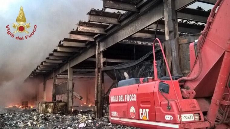 &nbsp;Incendio Pomezia stabilimento rifiuti industriali