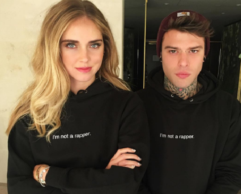 &nbsp;E' il 3 ottobre del 2016 e sugli account social di Chiara Ferragni e Fedez compare questa immagine. E' la fine di giorni di gossip e indiscrezioni e la prova che tra i due c'&egrave; qualcosa - foto Instagram