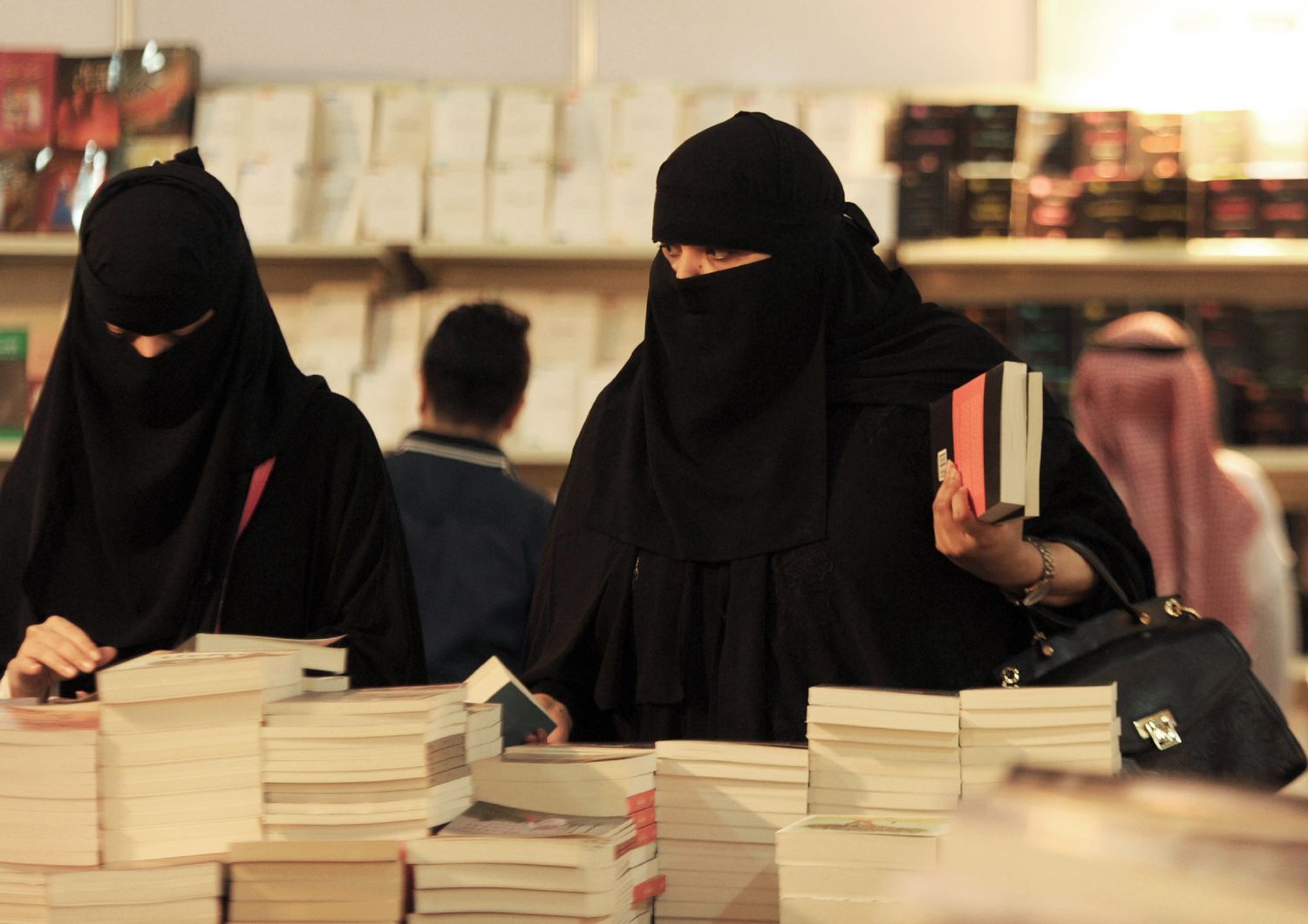 Donne saudite (foto Afp)