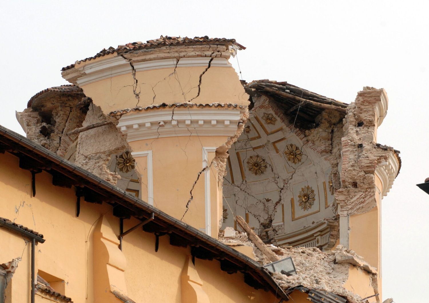 Terremoto l'Aquila (Agf)