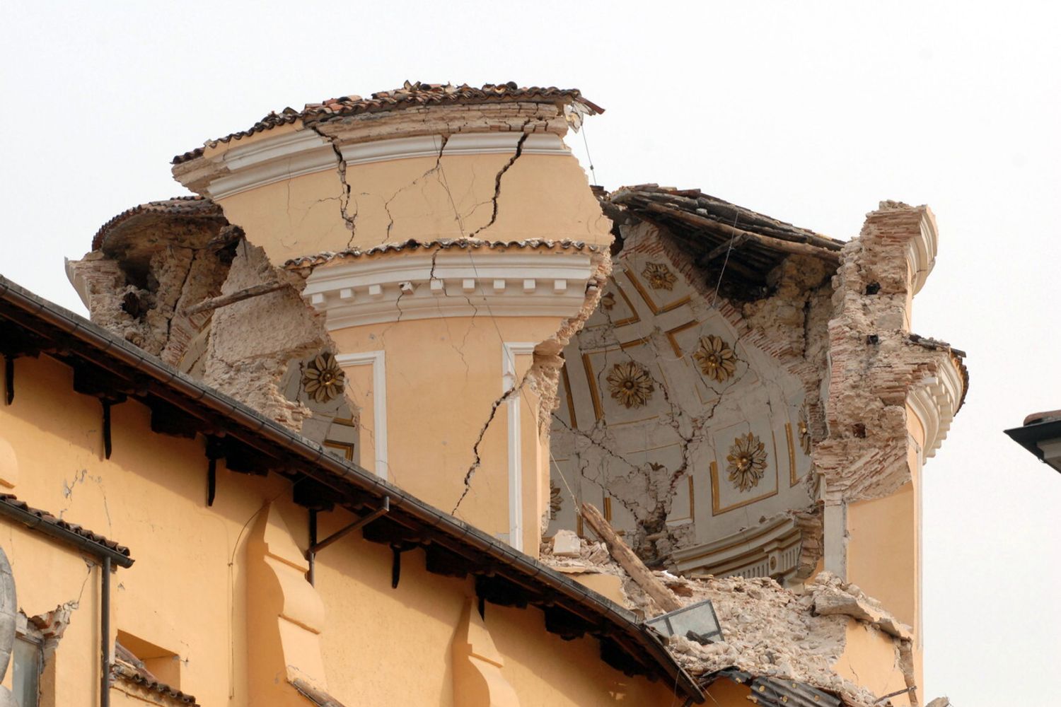 Terremoto l'Aquila (Agf)