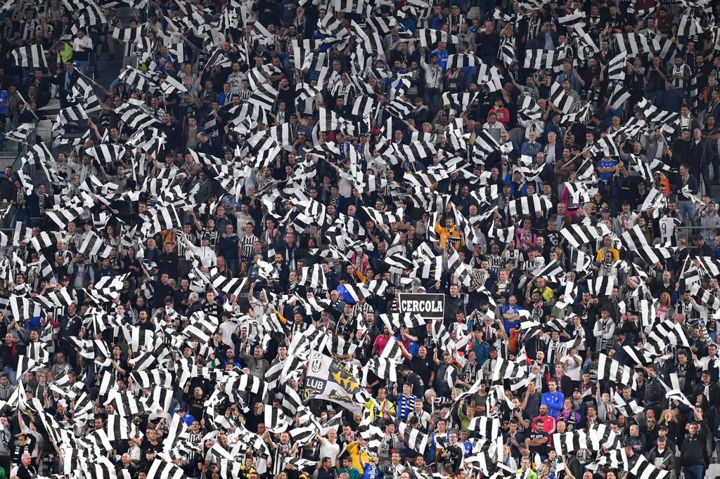 Sventolio di bandiera allo Juventus Stadium (afp)&nbsp;