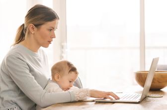 &nbsp;Mamma, lavoro (Afp)