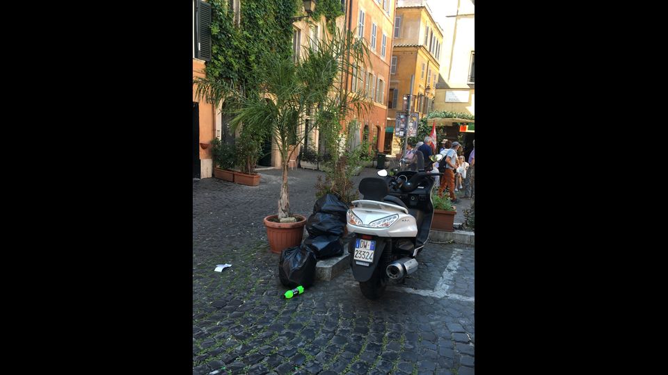 Piazza dei Ponziani (foto di Cecilia Scaldaferri)