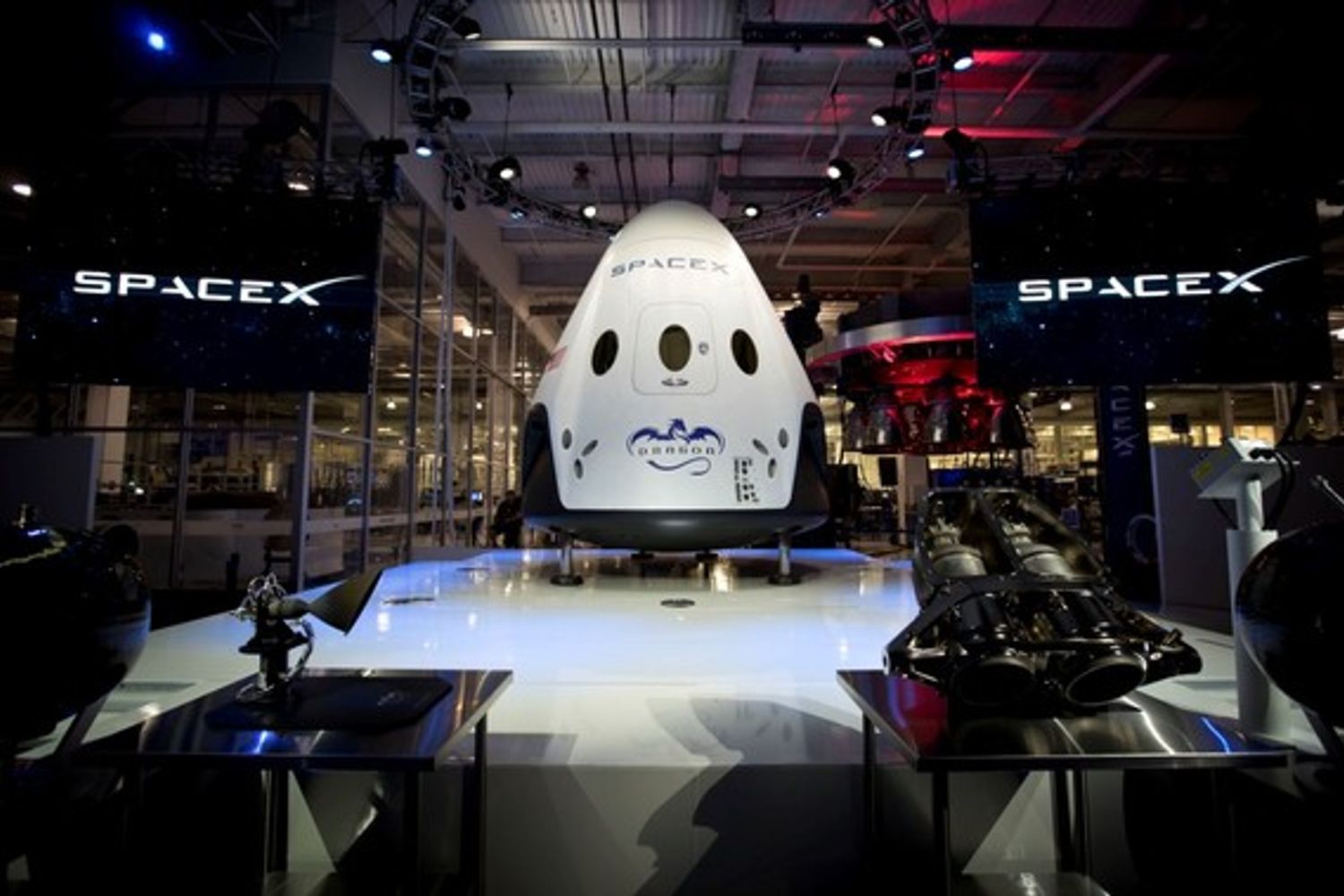 &nbsp;Space X: capsula Dragon v2