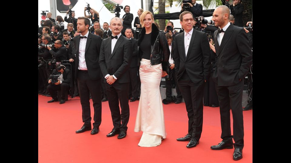 &nbsp;Un Certain Regard, presidente della giuria, l' attrice Uma Thurman, il direttore belga Joachim Lafosse, il direttore del Karlovy Vary International Film Festival Karel Och, il direttore egiziano Mohamed Diab e l'attore francese Red Kateb, sul Red Carpet per il film Loveless (Afp)