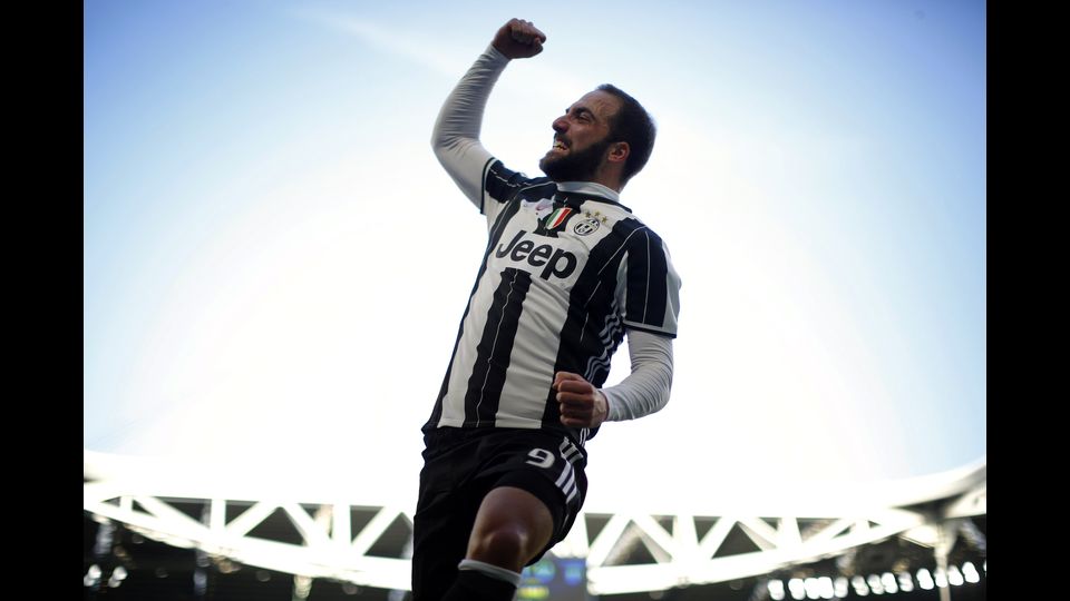 Cronistoria del campionato:&nbsp;22 gennaio 2017Gonzalo Higuain festeggia il gol durante la partita di calcio contro la Lazio. La Juventus vince 2 a 0. (Afp)&nbsp;