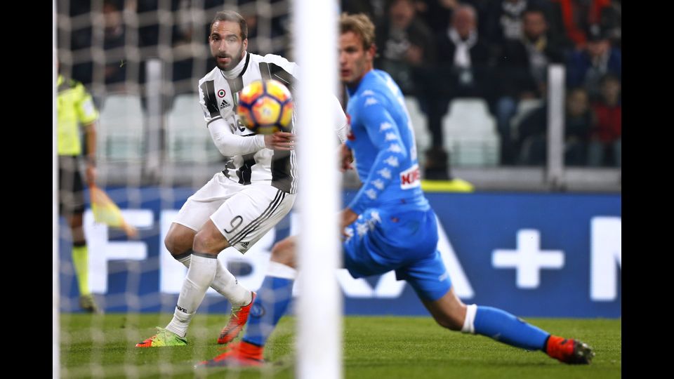 Cronistoria del campionato:&nbsp;28 febbraio 2017Gonzalo Higuain segna un gol contro il Napoli. La Juventus vince 3 a 1. (Afp)&nbsp;