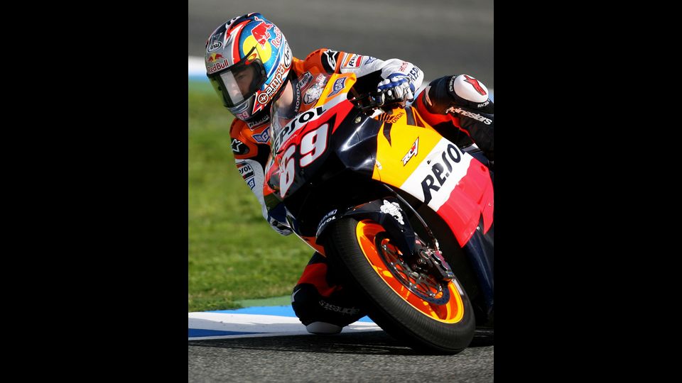 Il pilota americano di MotoGP Nicky Hayden durante una sessione di prove libere al Grand Prix di Spagna a Jerez, il 24 marzo 2006 (Afp)&nbsp;