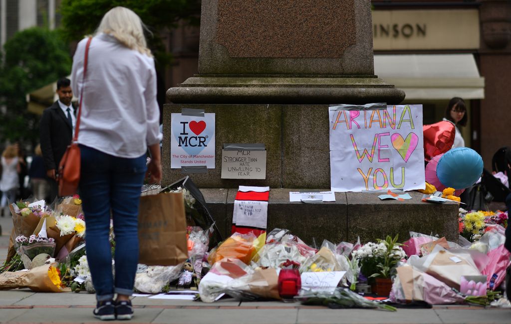 Fiori nella piazza Albert a Manchester (AFP)&nbsp;
