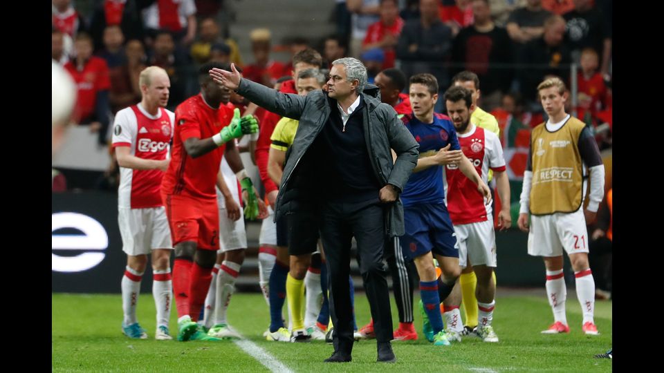 Jos&egrave; Mourinho torna a trionfare in Europa nella coppa meno importante che comunque significa accesso diretto alla Champions League (si aggiunge al Chelsea e al City mentre il Liverpool va ai preliminari). A Stoccolma il suo Manchester United batte 2-0 l'Ajax con gol di Pogba (aiutato da una deviazione determinante) e Mkhitaryan&nbsp;(Afp)