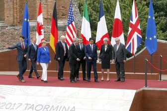 &nbsp;G7 Taormina, foto di gruppo dei leader (Afp)