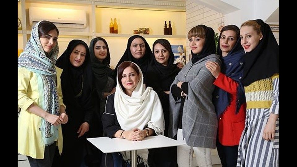 Nell'agosto 2016, proprio lui torna in Iran per l'inaugurazione del locale: &quot;Io ho avuto per anni una gelateria e non serve chiedere alla gente per capire se il tuo gelato &egrave; stato gradito; quando assaggiano il primo boccone, basta guardarli negli occhi e vedere se gli occhi brillano; gli occhi della gente di Shiraz brillavano nel giorno dell'inaugurazione e si vedeva che erano felici e che non avevano mai assaggiato nulla di simile&quot;.&nbsp;