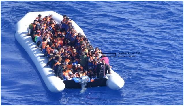 &nbsp;Migranti, la Polizia di Stato di Cagliari e Guardia di Finanza fermano due scafisti senegalesi ritenuti responsabili di favoreggiamento immigrazione clandestina nell'ambito dell'ultimo sbarco di oggi (Polizia di Stato)