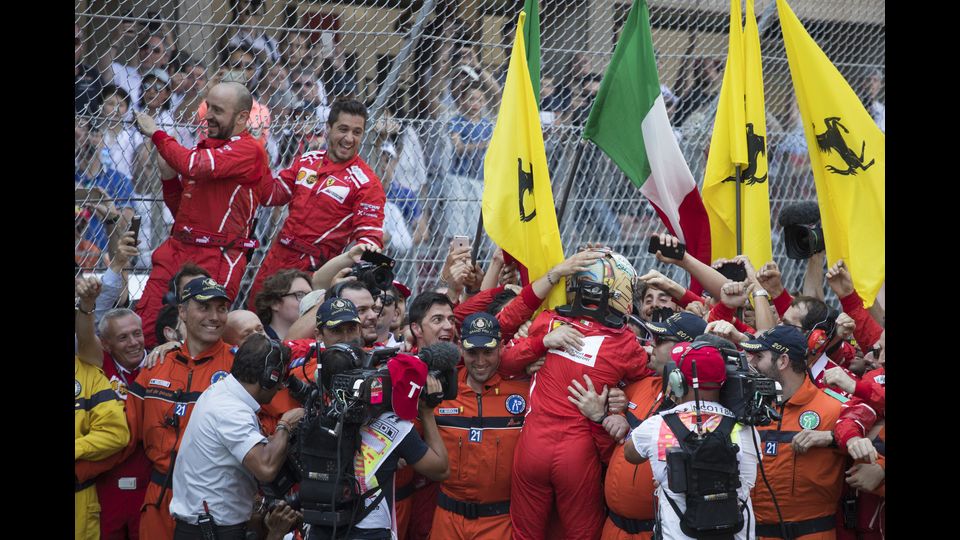 &nbsp;F1 Monaco Montecarlo,&nbsp;i festeggiamenti del team della scuderia Ferrari (Afp)