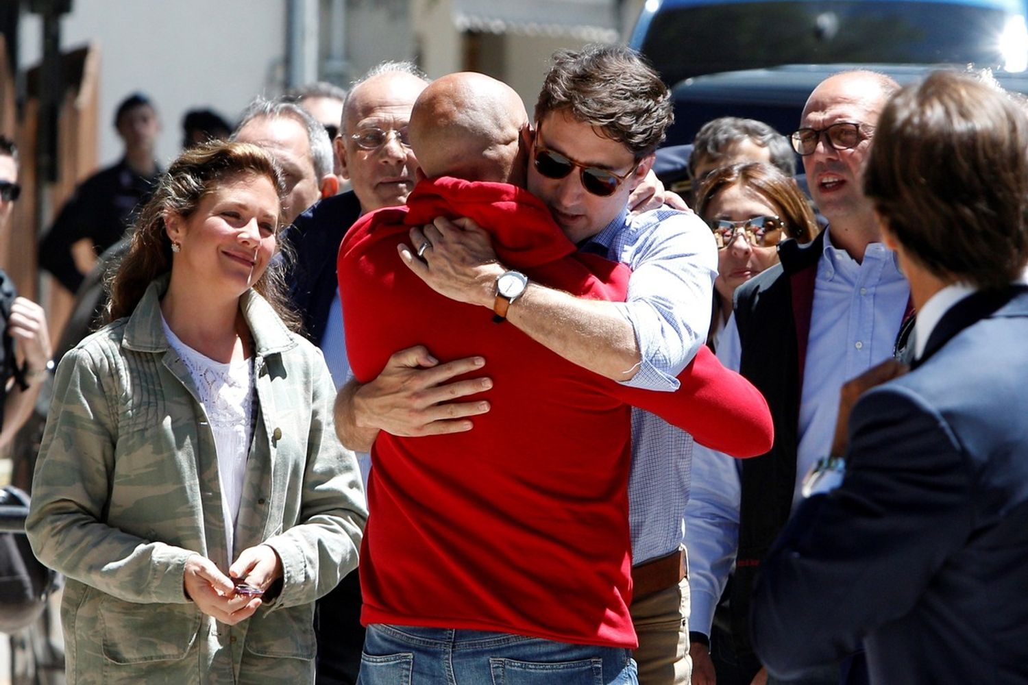 &nbsp;Justin Trudeau abbraccia il sindaco di Amatrice, Sergio Pirozzi