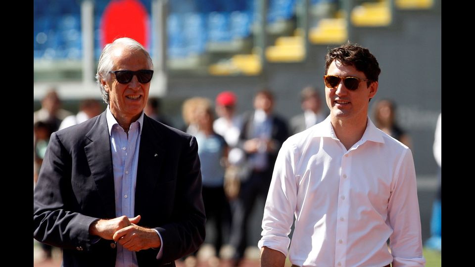&nbsp;Trudeau e il presidente del Coni Giovanni Malago arrivano allo Stadio Olimpico di Roma per assistere all'evento &quot;Obiettivo aperto&quot; a sostegno dell'integrazione degli immigrati (Afp)