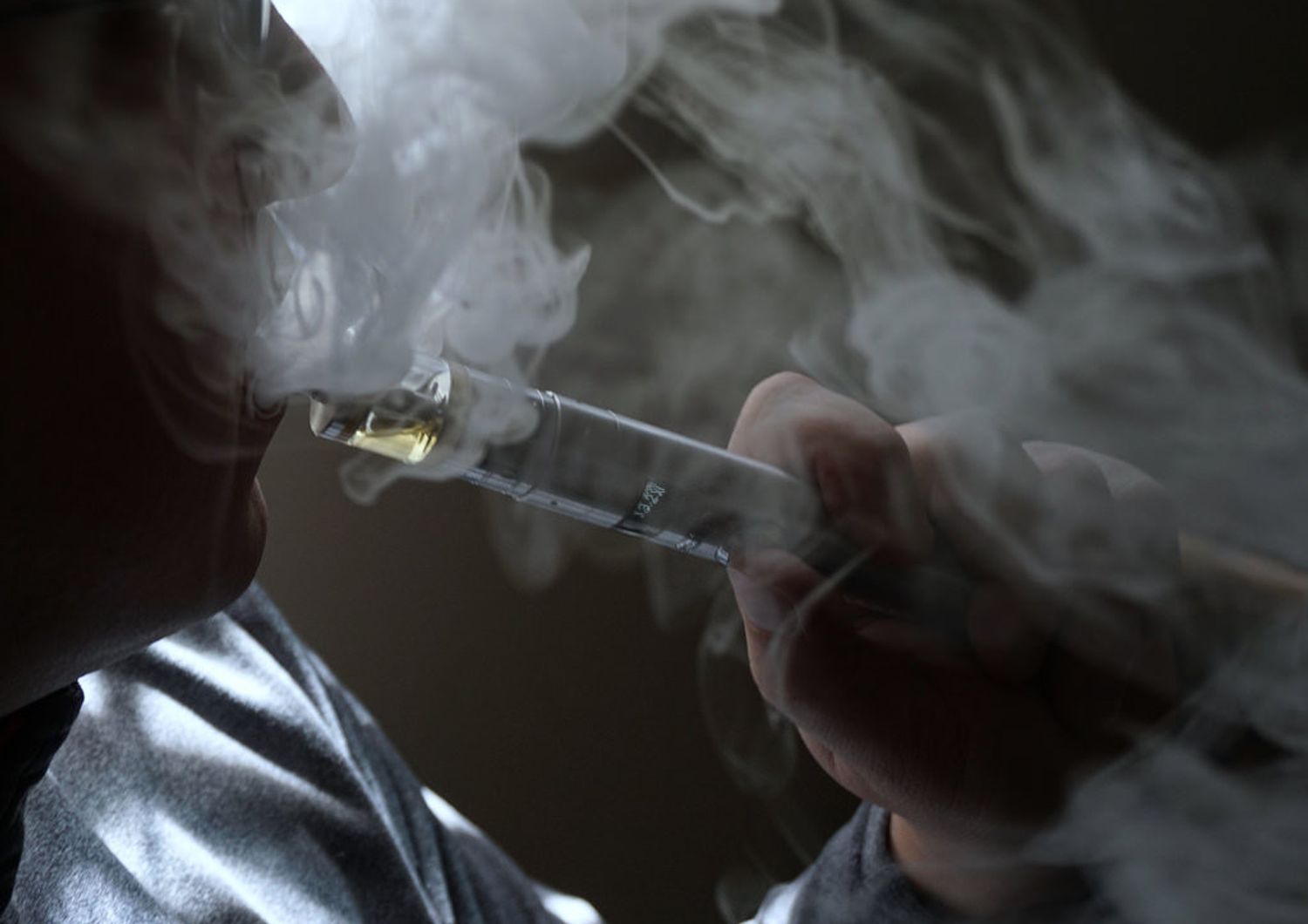 Anche le sigarette elettroniche producono sostanze tossiche