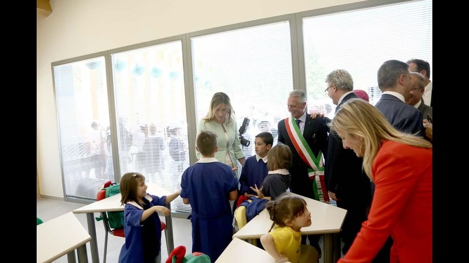 La ripresa delle attivit&agrave; scolastiche rappresenta un importante segnale per la popolazione delle aree colpite dal sisma del 24 agosto. Per questo tra i primi interventi messi in campo &egrave; stata data particolare attenzione agli edifici scolastici: dai 2.203 sopralluoghi della Protezione Civile &egrave; risultato inagibile il 6% dei complessi mentre il 28% &egrave; caratterizzato da esiti di parziale o temporanea inagibilit&agrave;.