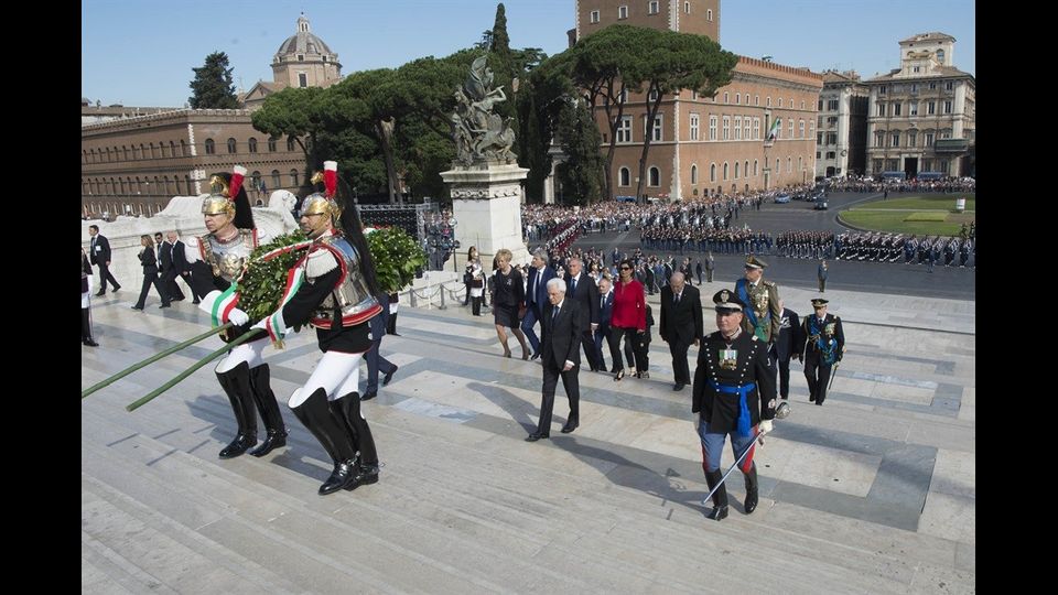 La festa della Repubblica in 10 foto (e 10 frasi)